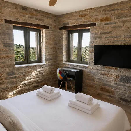 Villa Bellevia Stone Pool Kouvelles